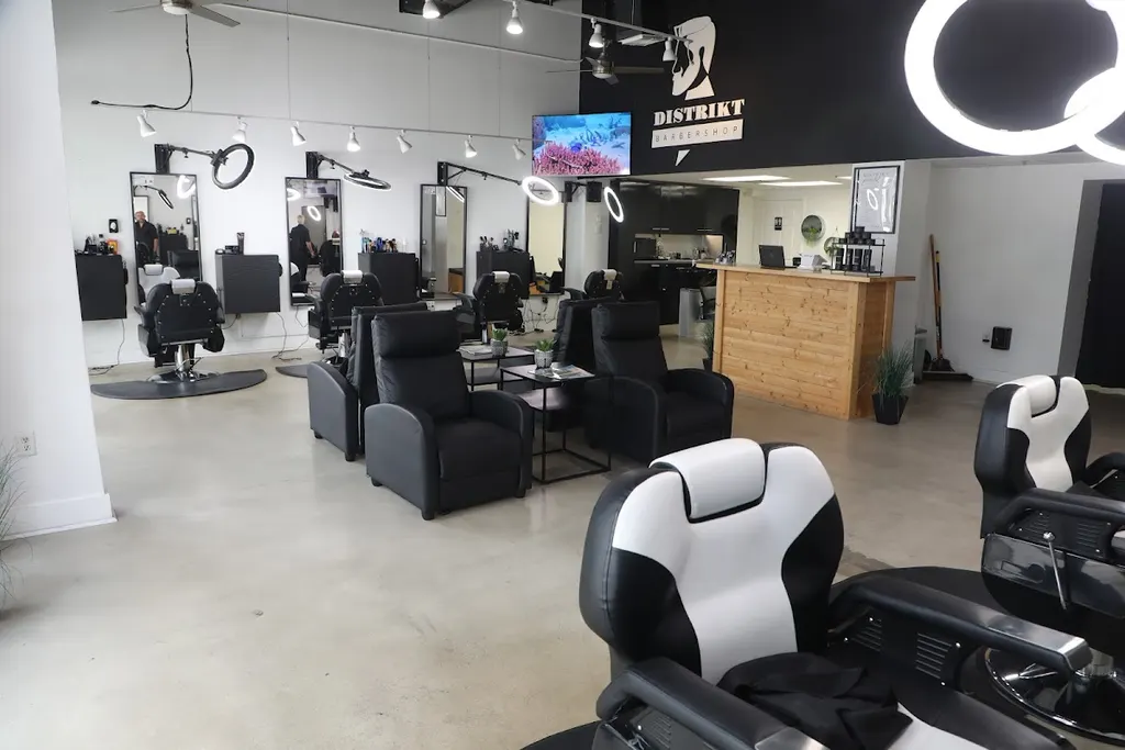 Distrikt Barbershop — Barber shop in West Palm Beach